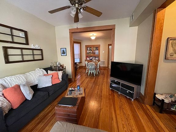 4th image of 3654 N Damen Ave #1