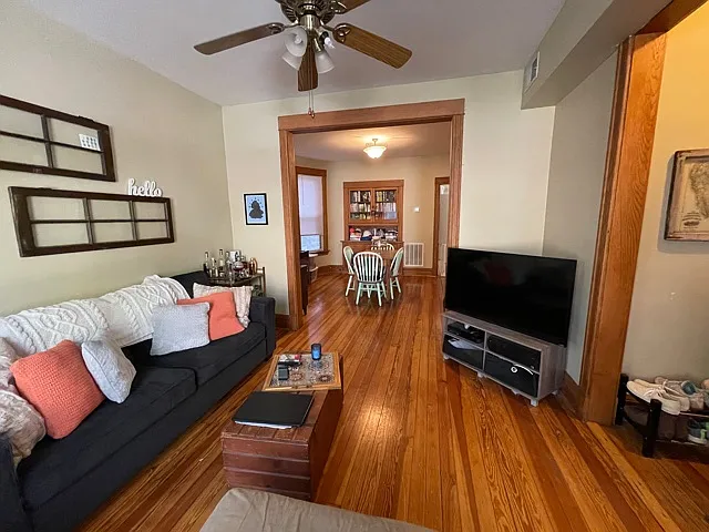 3654 N Damen Ave #1 — Photo 4