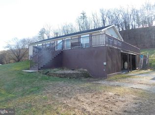 7 Dragon Dr, Mc Veytown, PA 17051