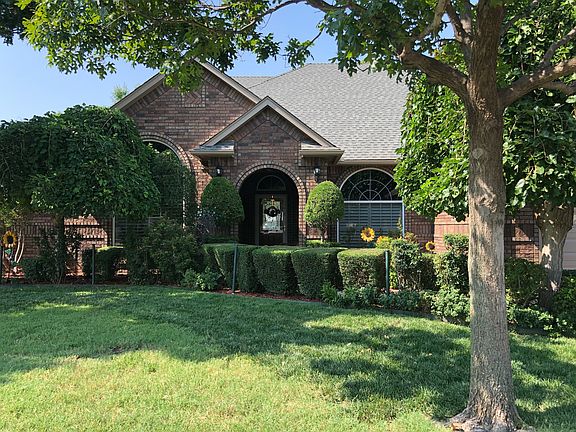 3rd image of 7615 NW Chesley Dr