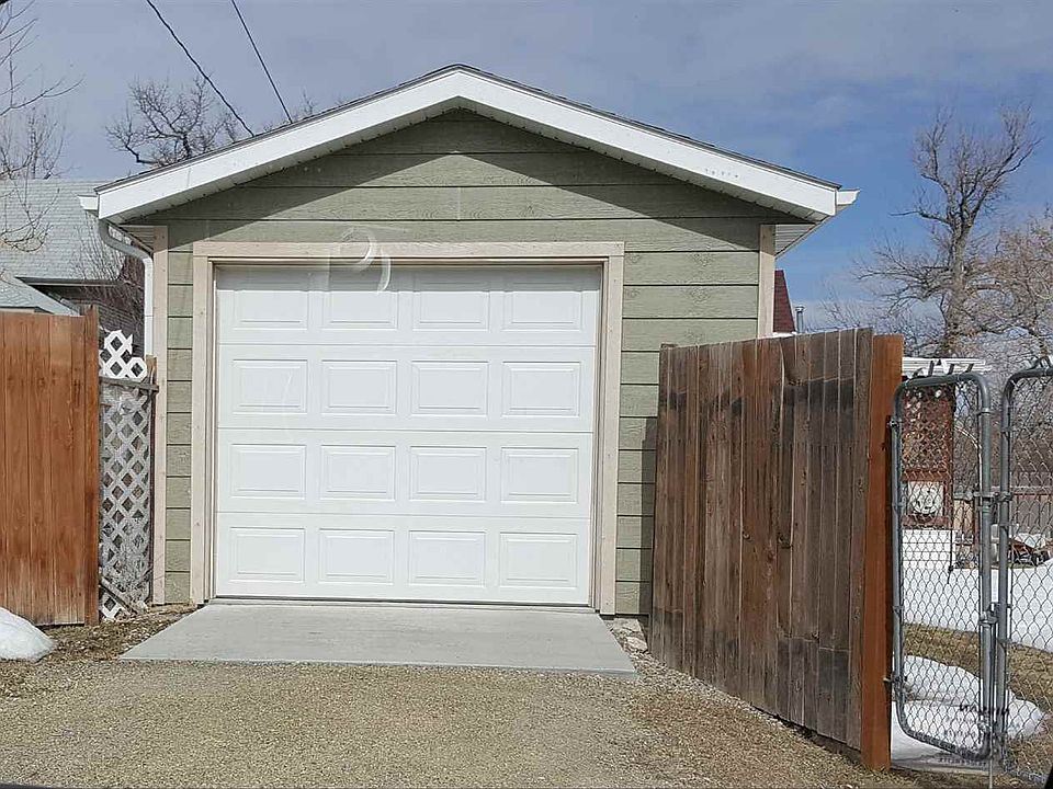 2nd image of 931 9th Ave
