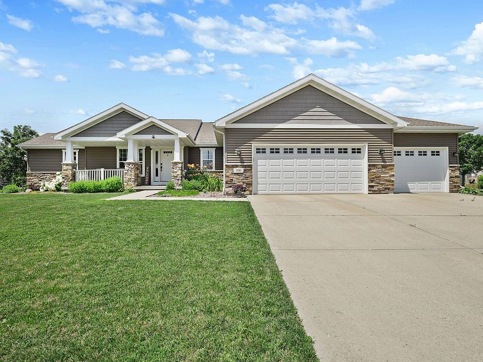 1st image of 100 Farwell Dr