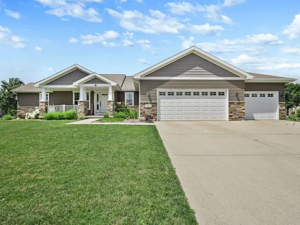 100 Farwell Dr, Cottage Grove, WI 53527