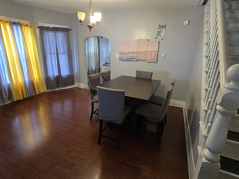 601-603 W Main St #1 — Photo 12