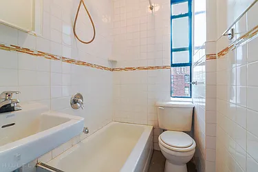 Rented by Hillel Realty Group