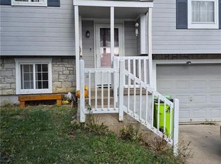 2412 Pearson Cir, Harrisonville, MO 64701
