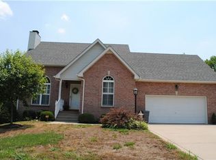 121 E Braxton Ln, Hendersonville, TN 37075