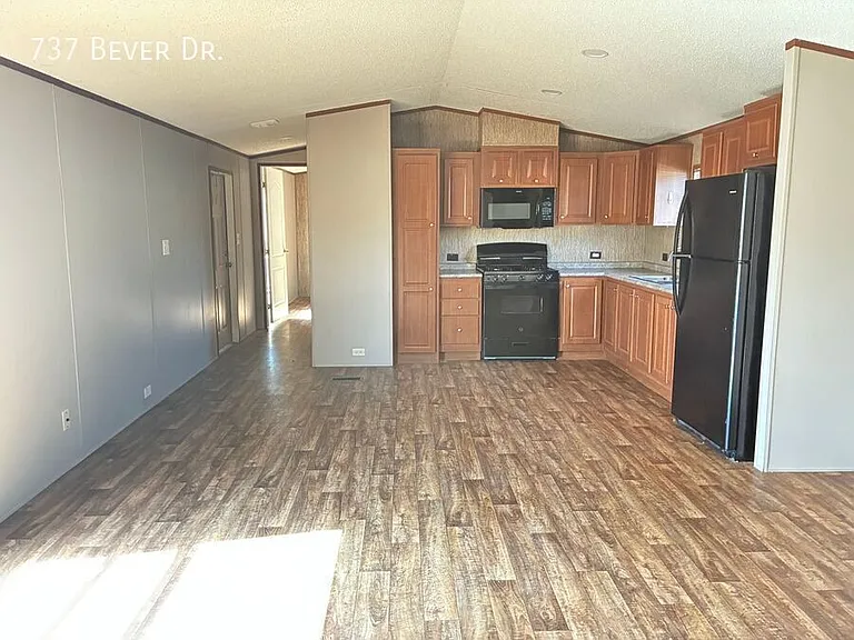 737 Bever Dr — Photo 7