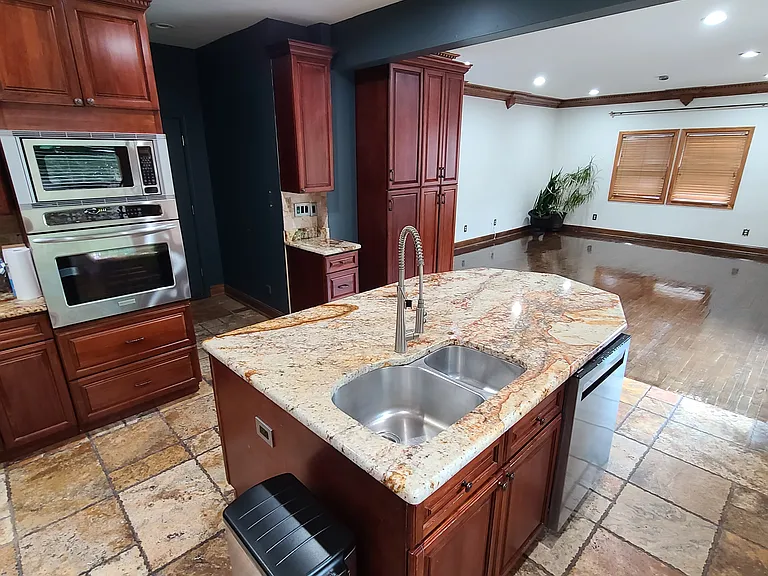 526 Moonachie Ave — Photo 10
