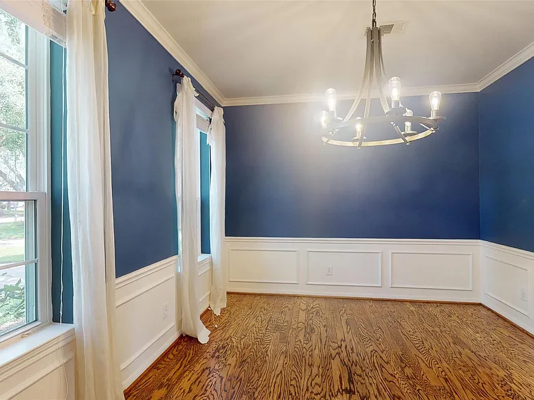 23027 Lodgepoint Dr — Photo 10