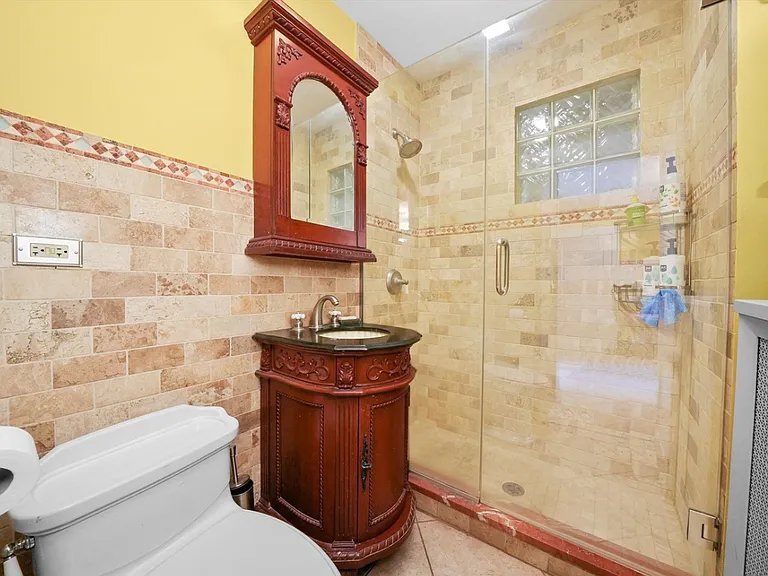 1303 W Chicago Ave #2 — Photo 9
