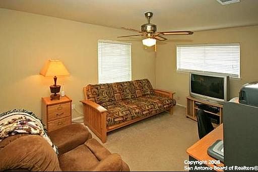 3rd image of 7423 CASTLEWOOD DR