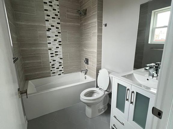 4th image of 651 N 35th St #401
