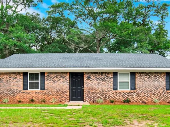 5824 Woodgate Rd, Mobile, AL 36609
