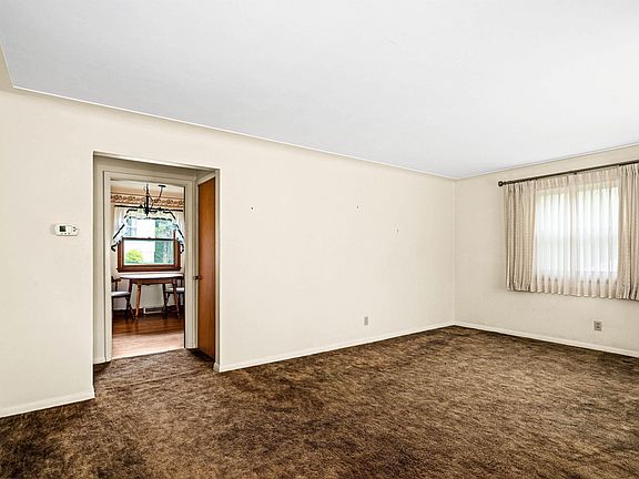 5th image of 3424 Woodland Ave