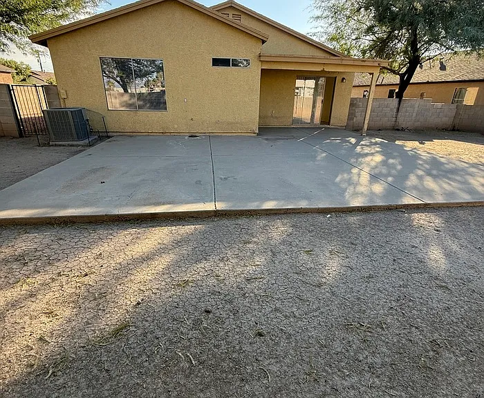 1284 W Laporte Ln — Photo 23