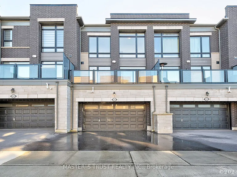 2501 Littlefield Cres — Photo 32