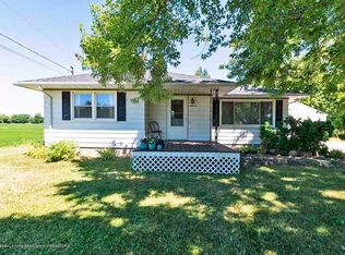 10734 Hartel Rd, Grand Ledge, MI 48837