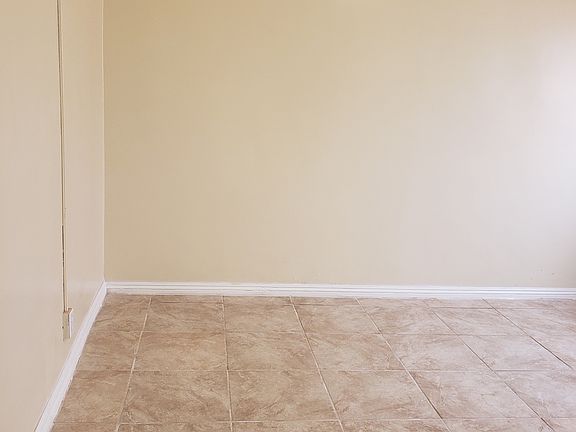 5th image of 312 W Columbia Ave #1