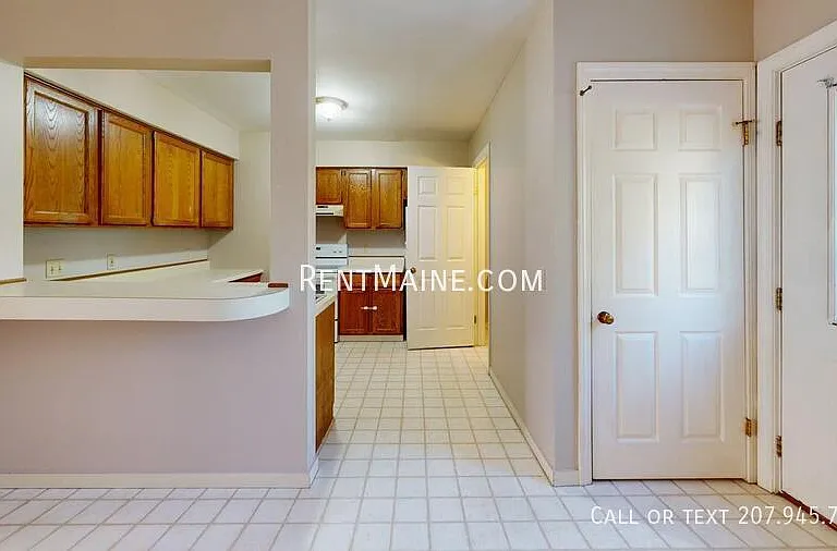 71 Valley View Ln #B — Photo 2
