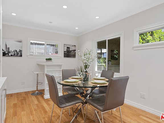 5th image of 1853 N Mariposa Ave