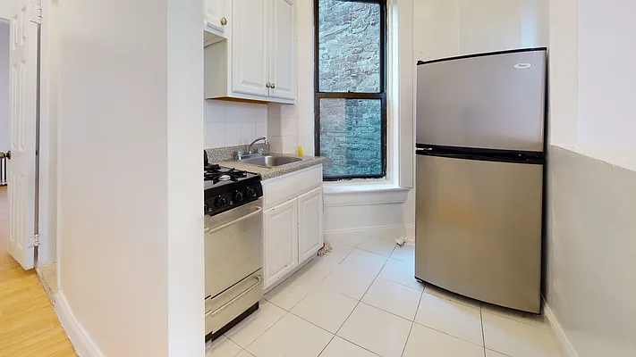 Rented by Bond New York | media 12