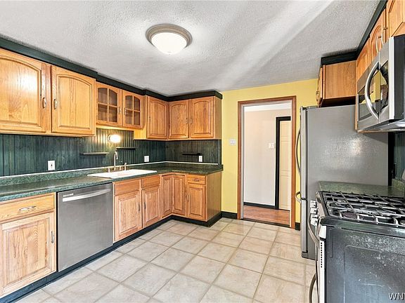 3rd image of 109 Westwood Rd
