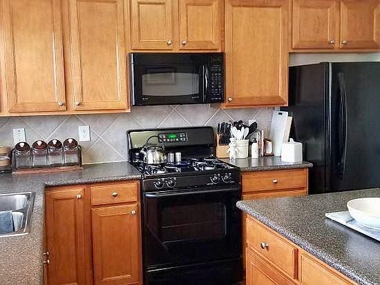 2nd image of 203 Balaban Cir