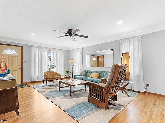 4th image of 3409 Commonwealth Dr