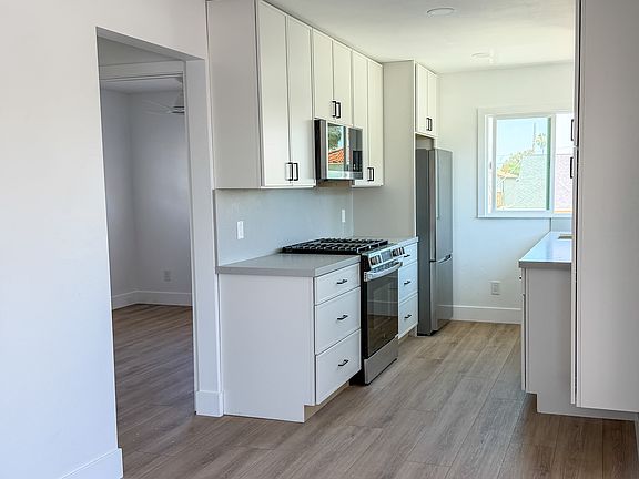 4th image of 4612 North Ave