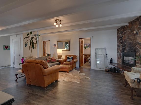 5th image of 3245 W Lake Blvd