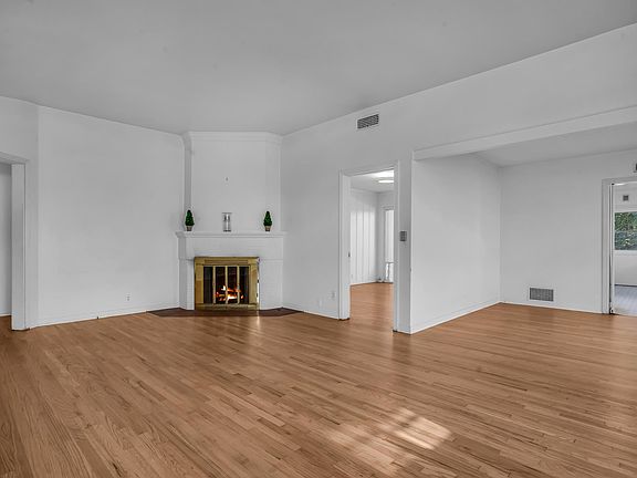 3rd image of 11345 Chenault St