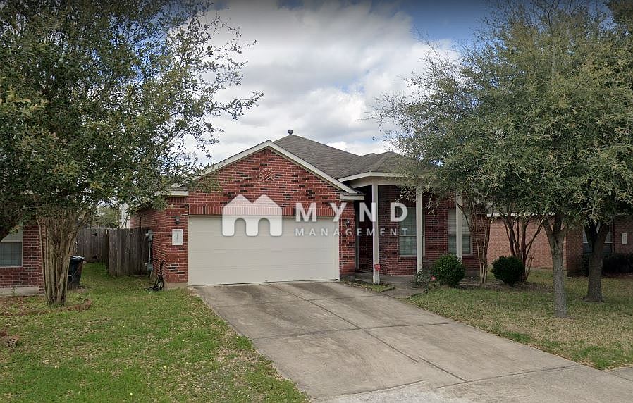 1st image of 1107 Imperial Lake Dr