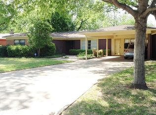 2201 River Oaks Cir, Abilene, TX 79605