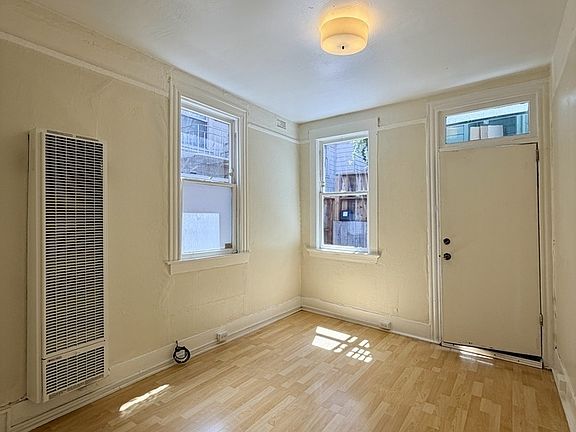 4th image of 88 Elgin Park