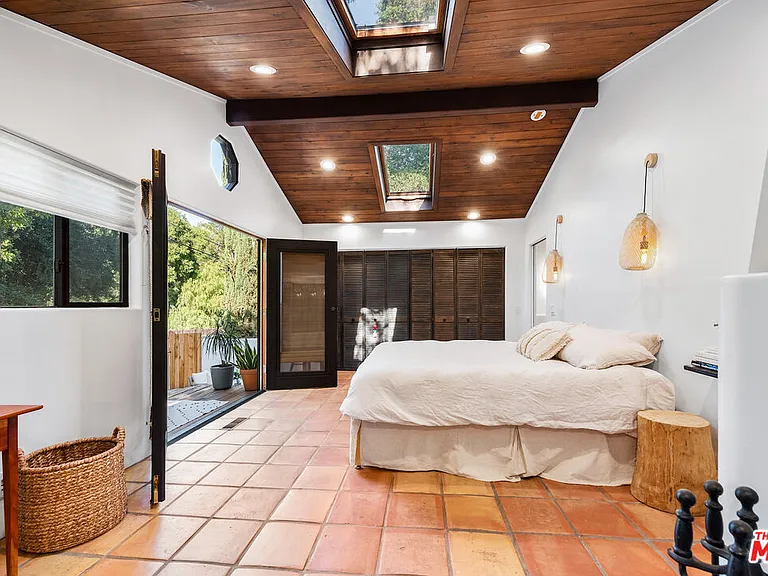 1362 Old Topanga Canyon Rd — Photo 14