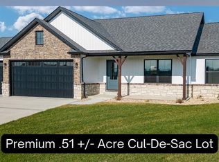 5 Grant Ct, Troy, IL 62294