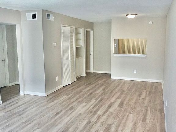 2nd image of 8700 Broadway St APT 1393