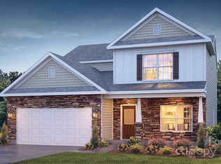 1373 6th St NE, Hickory, NC 28601