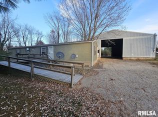 2612 Miles Ln, Salem, IL 62881