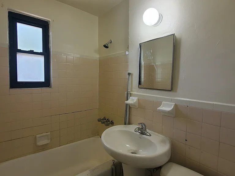 189-07 Henderson Ave #2 — Photo 10