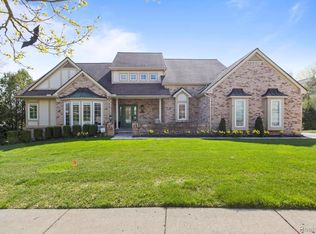 900 McDonald Dr, Northville, MI