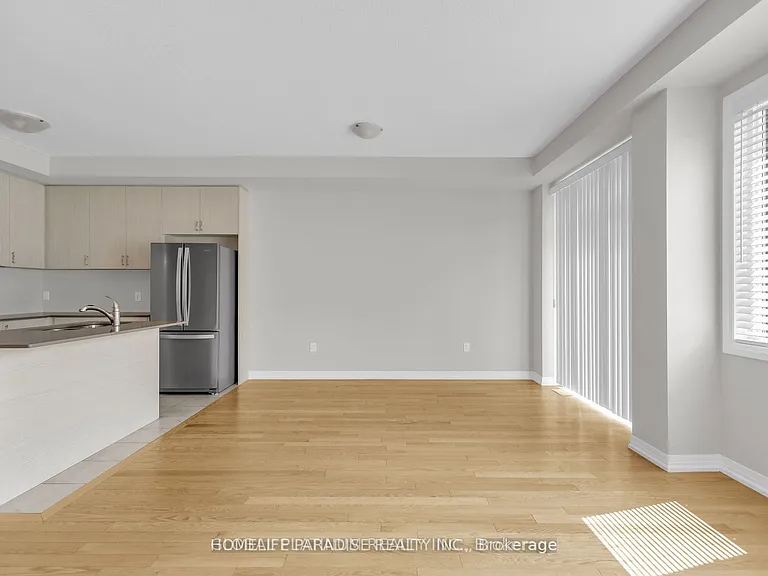 15 Blacklock St E #3 — Photo 5