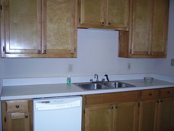 Lots of cabinet space