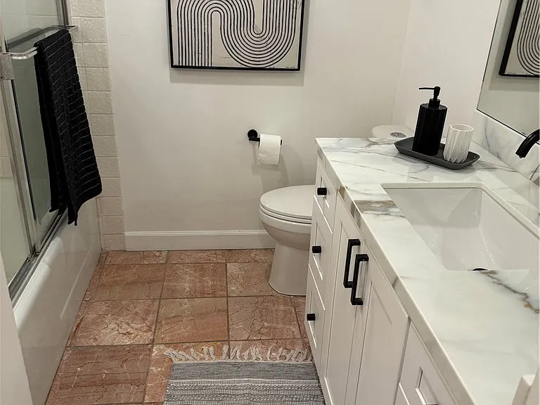 10535 Wilshire Blvd #612 — Photo 11