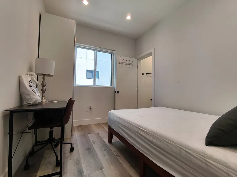 3020 S Normandie Ave — Photo 29