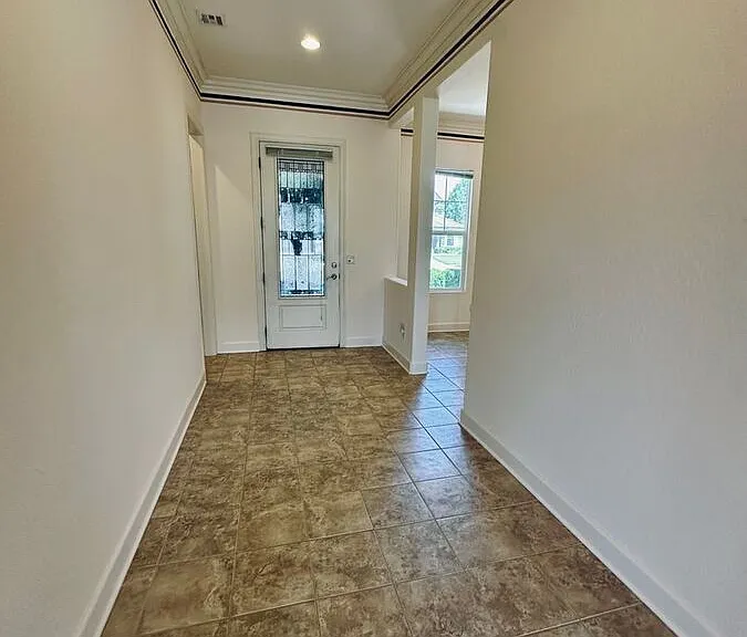 9160 Mount Pleasant Dr — Photo 2