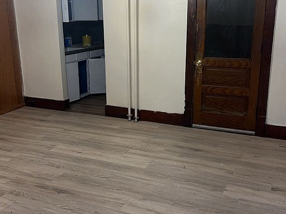 2nd image of 533-535 Fronheiser St #1