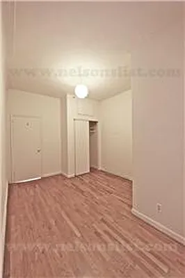 Rented by R New York | media 9