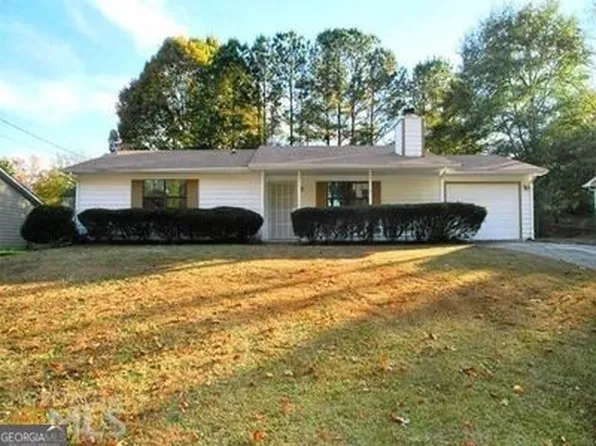 1077 Walnut Creek Ln, Jonesboro, GA 30238